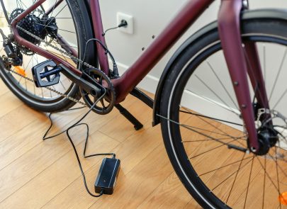 Recharge de vélo électrique à domicile, gros plan
